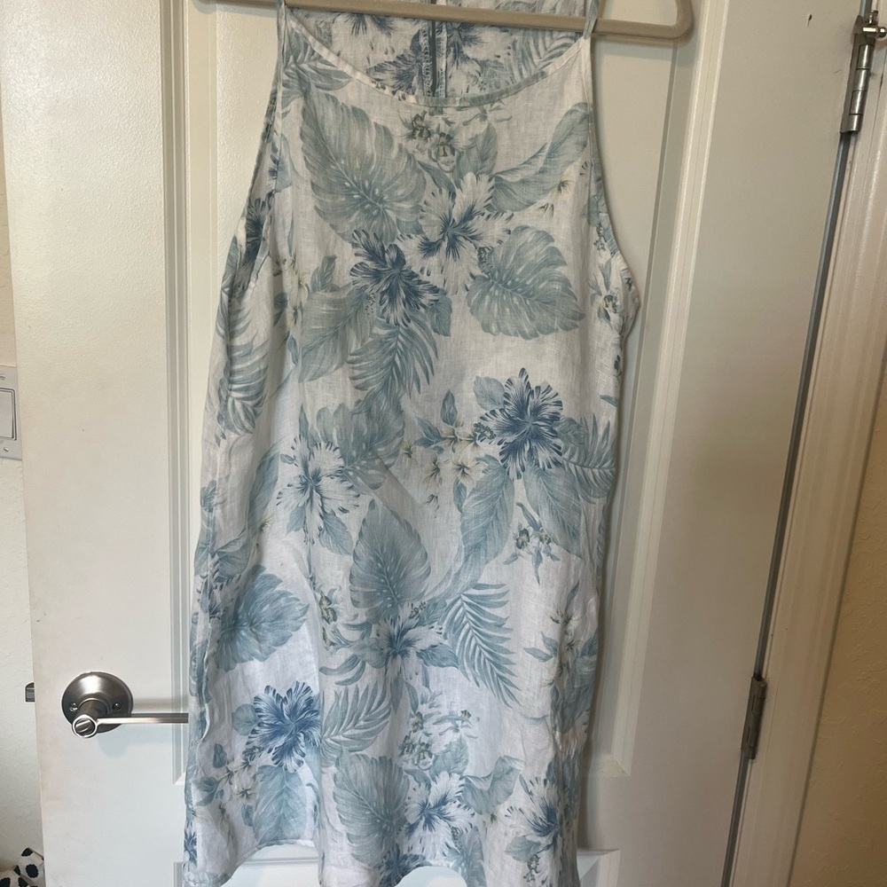 White and Cream Midi Dress for Casual Resort Wear
